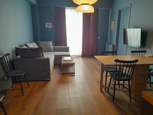 Χώρος καθιστικού στο REDCO FOUR SEASONS in NEW GUDAURI 425