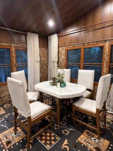 Imagine din galeria proprietății Hotel royal resort în Srinagar