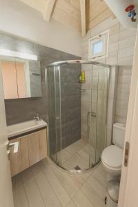 Et badeværelse på Secret Garden Volos