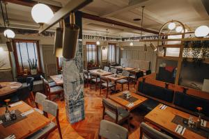 En restaurant eller et andet spisested på Alpha Fremdenzimmer