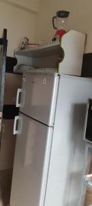 Kuchyň nebo kuchyňský kout v ubytování Modern Furnished Apartment