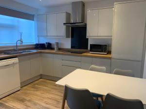 Køkken eller tekøkken på Seaside Serenity