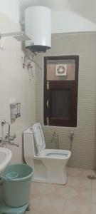 Koupelna v ubytování Nivasa