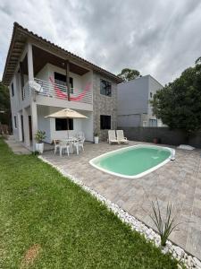 Bazén v ubytování Casa com piscina no Campo D'Una nebo v jeho okolí