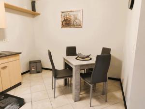 Kuchyň nebo kuchyňský kout v ubytování Ferienwohnung Kleine Oase + 1 fotografie