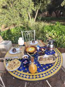 Matur á eða í nágrenni tjaldsvæðisins