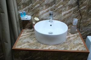 Phòng tắm tại Eraz Guest House