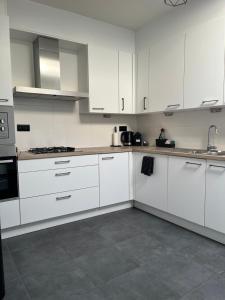 Nhà bếp/bếp nhỏ tại FDS Cosy House