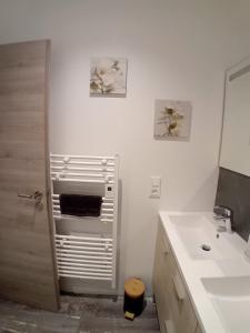 Koupelna v ubytování Au bien-hêtre