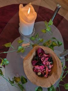 Billede fra billedgalleriet på statt HOTEL - Frisch, Frech und Farbenfroh - Helle Souterrainwohnung i Oldenburg + 10 billeder