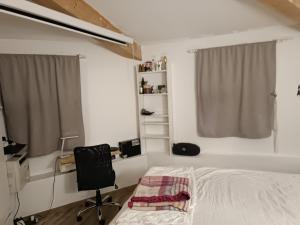 Postel nebo postele na pokoji v ubytování Alpinias Bed and Breakfast