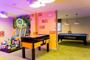 Phòng trò chơi tại private apartment in a five-star hotel in Bansko