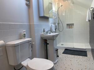 Et badeværelse på La Parcelle + 11 billeder