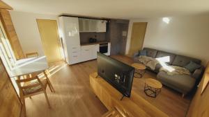 Kuchyň nebo kuchyňský kout v ubytování Aletsch Arena Fieschertal FeWo - 2 Zimmer