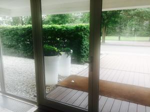 Zahrada ubytování Biały Apartament Hampton w Playa Baltis