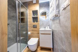 Et badeværelse på Apartamenty Podmuch Halnego + 25 billeder