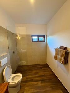 Ένα μπάνιο στο Secret Garden Villa