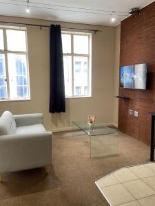 TV a/nebo společenská místnost v ubytování Modern City Stay at Mapungubwe Hotel Marshalltown