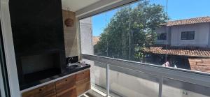 Ban công/sân hiên tại Apartamento Areia Branca