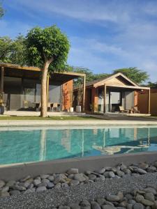 Πισίνα στο ή κοντά στο Aerys Village