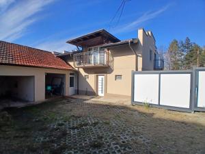 Clădirea în care este situat/ăvila