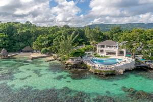 Naturlandskabet i nærheden af villaen