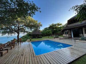 Piscina de la sau aproape de Kanyaka Lodge - Private Villa