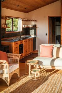 Køkken eller tekøkken på Creating Balance Wellness Retreat - Golden Bay