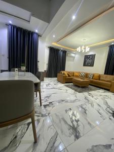 Χώρος καθιστικού στο Elite Luxe +6 φωτογραφίες