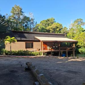 een huis met veel ofermottermottermottermott bij Natureza in Porto Seguro