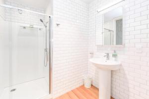 Et badeværelse på Spacious big sea views star bath