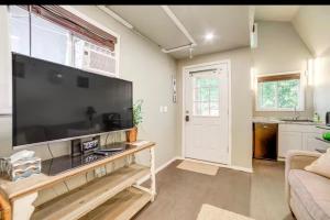 Φωτογραφία από το άλμπουμ του Nestled in a peaceful neighborhood σε Meridian