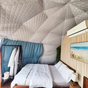 Ένα ή περισσότερα κρεβάτια σε δωμάτιο στο Sunrise Hill Koh Rong