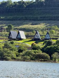 Naturlandskabet i nærheden af chaletet