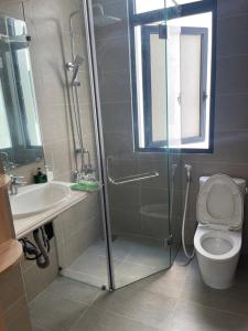 Et badeværelse på T Homestay