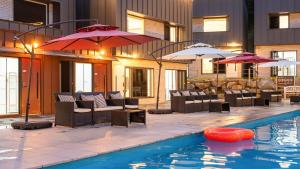 Swimmingpoolen hos eller tæt på Gapyeong Orion PoolVilla pension