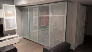 Fotografie z fotogalerie ubytování Quiet Modern Private Suite with Parking and Fast Wifi v destinaci Markham