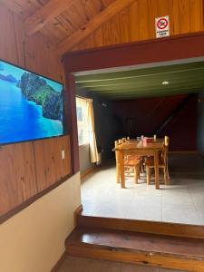 Et tv og/eller underholdning på Cabañas 4 Estaciones