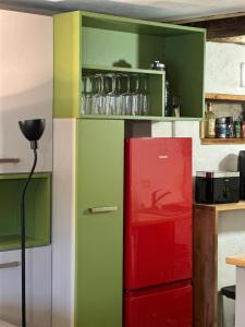 Nhà bếp/bếp nhỏ tại Gemütliches Zuhause über den Dächern der Altstadt