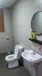 Un baño de Homestay PPAM Dalur Apartment Presint 18,Putrajaya