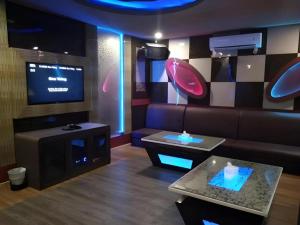 Телевизор и/или развлекательный центр в Paragon Nagoya Hotel Batam