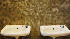 Koupelna v ubytování Amity Poshtel