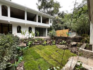 Imagen de la galería de The Hidden Garden Apartments, en San Marcos La Laguna