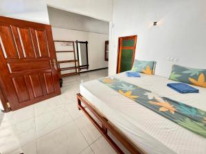 Postel nebo postele na pokoji v ubytování Tiny Royal Palace + 184 fotografií