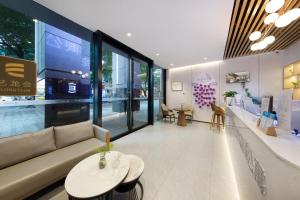 Bazén v ubytování Elong Ruige, Dafosi Branch, Beijing Road Pedestrian Street, Guangzhou nebo v jeho okolí