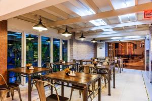 Restavracija oz. druge možnosti za prehrano v nastanitvi At Hua Lamphong Hotel
