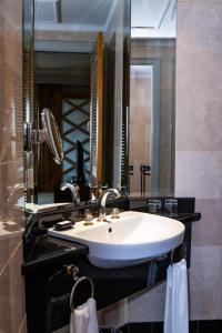 Et badeværelse på Royal Majestic Hotel