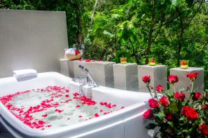 Κήπος έξω από το Fusion Suites Phuket Patong +126 φωτογραφίες