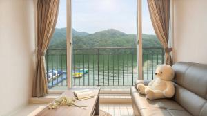 Příroda nedaleko prázdninového domu + 2 fotografie