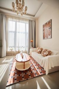 Postel nebo postele na pokoji v ubytování Ultimate Theme Apartment Universal Resort Store